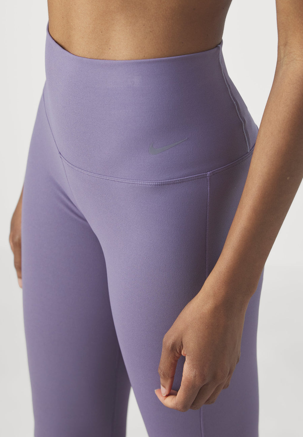 Nike Performance ZENVY FLARE