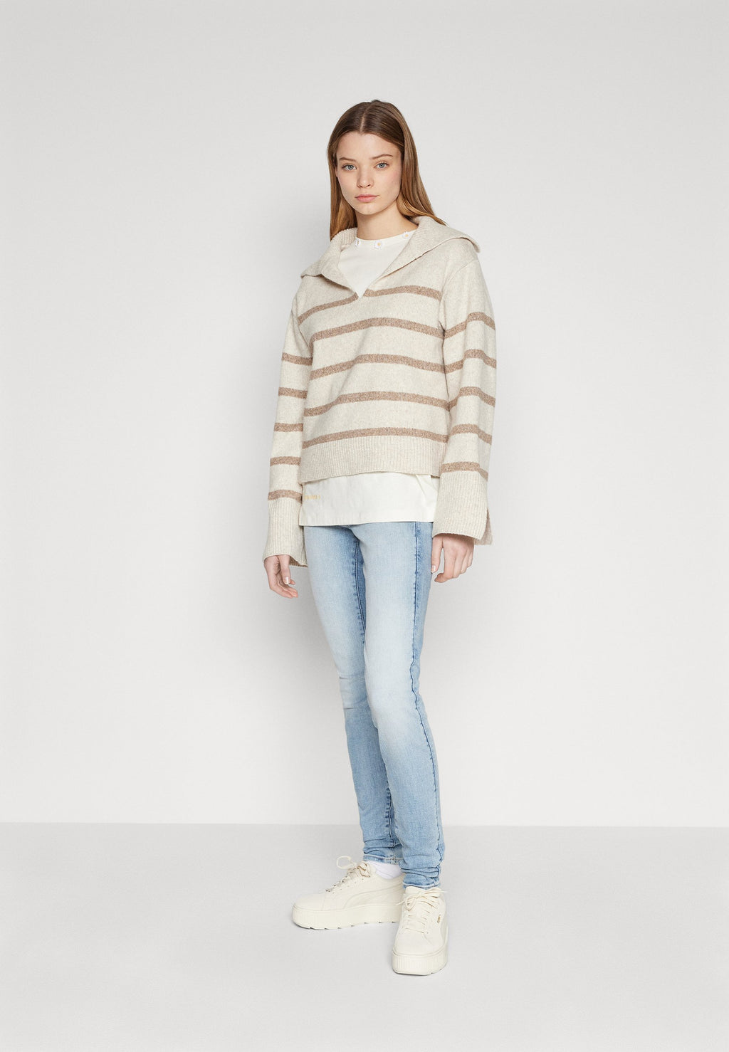 LHANA SKINNY Media 2