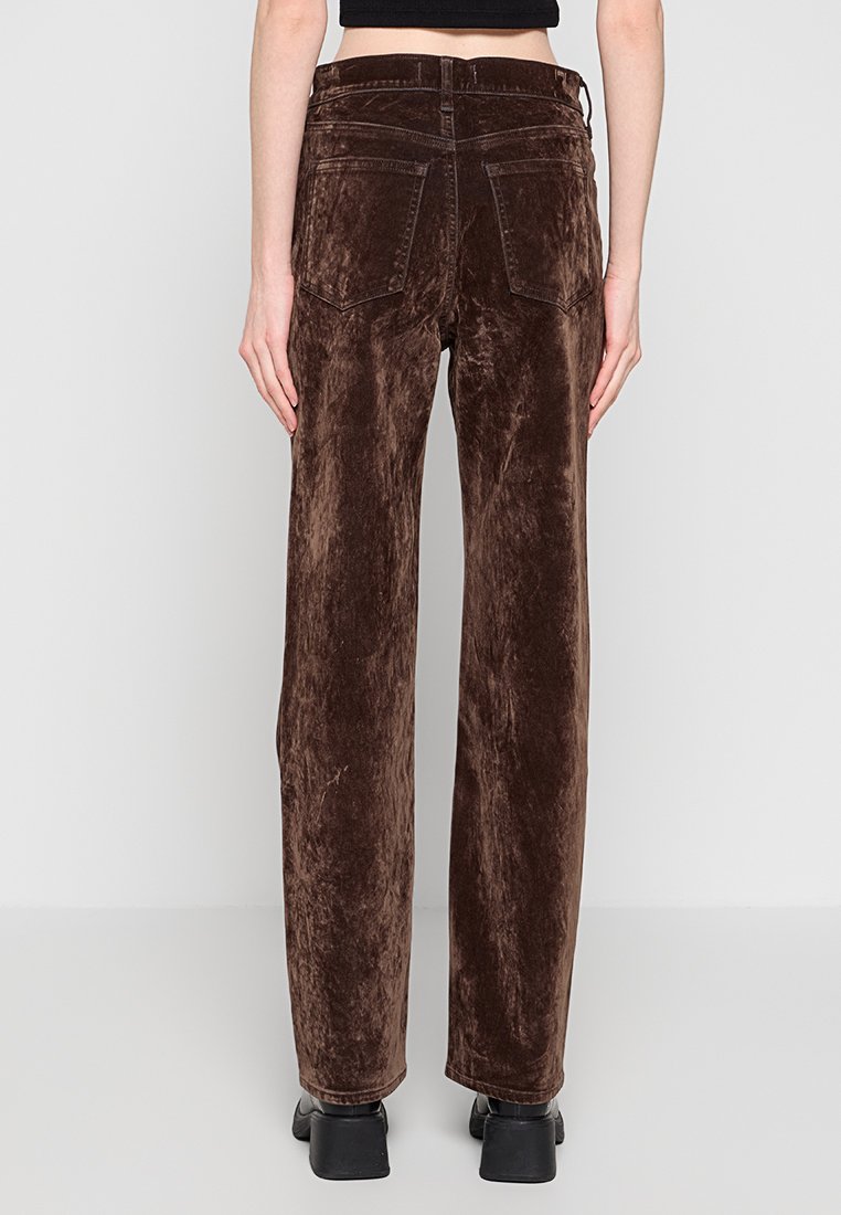 Abercrombie & Fitch RELAXED FIT