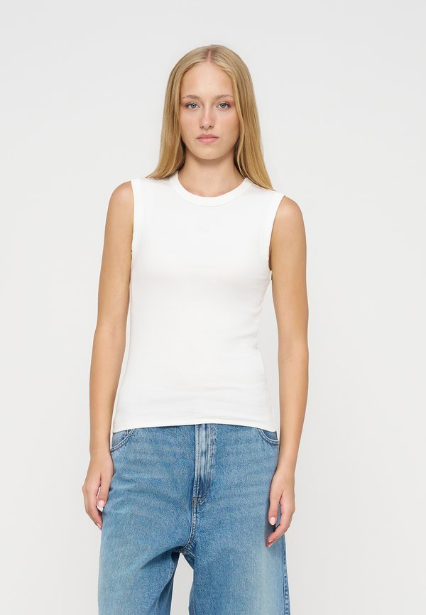 Calvin Klein Jeans