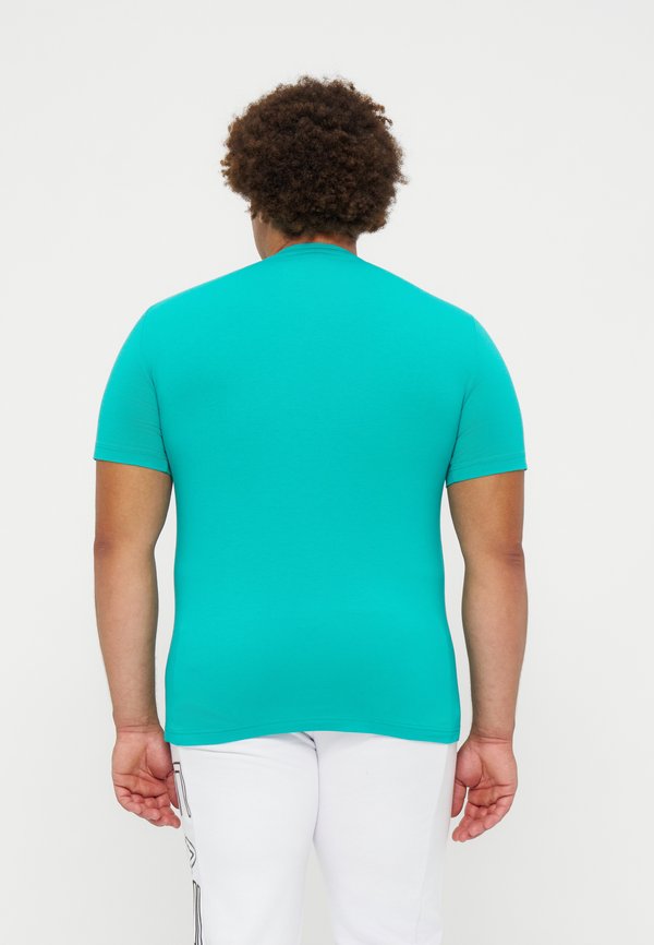 EA7 Emporio Armani