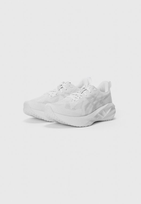 ASICS NOVABLAST 5
