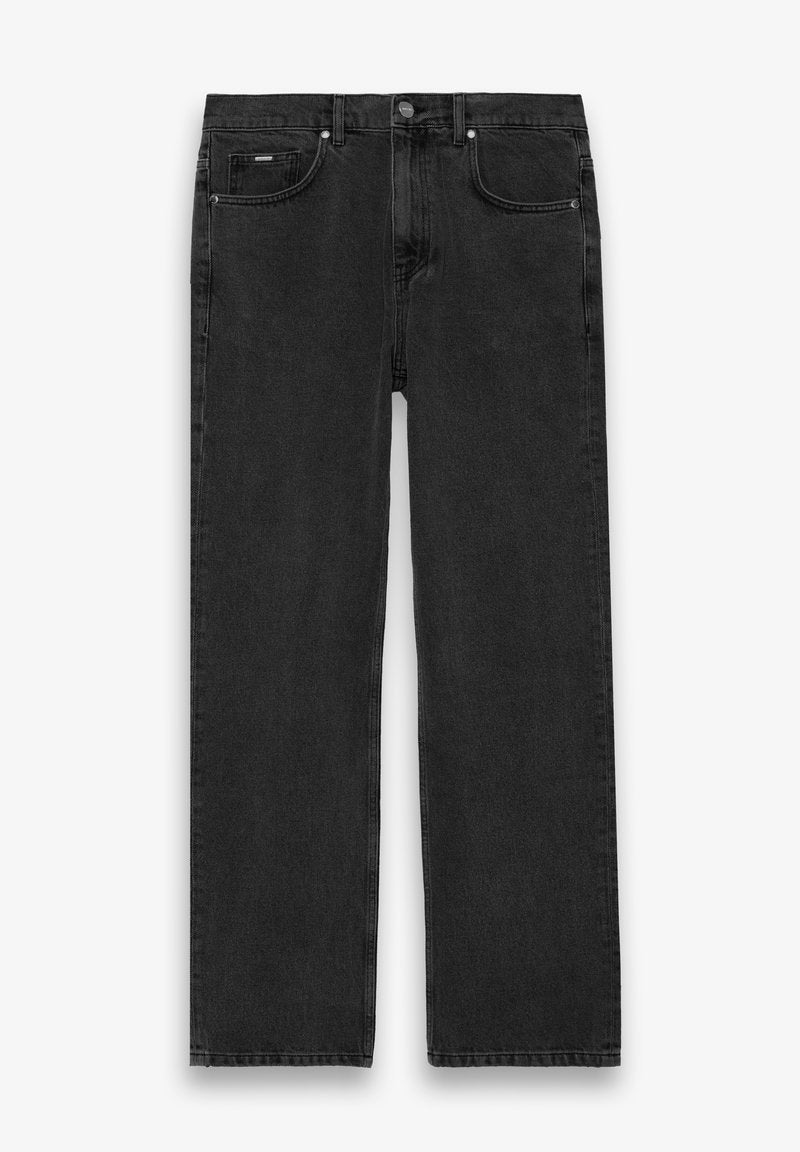 Schwarze Denim-Jeans mit geradem Schnitt, ausgestattet mit fünf Taschen, einem Knopfverschluss und leichter Ausbleichung. Strukturierter Stoff und minimale Nähdetails.