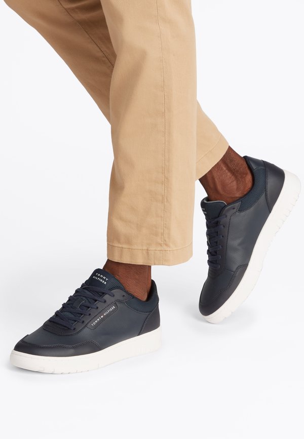 Tommy Hilfiger LOGO BASKETBALL TRAINERS WITH LEATHER