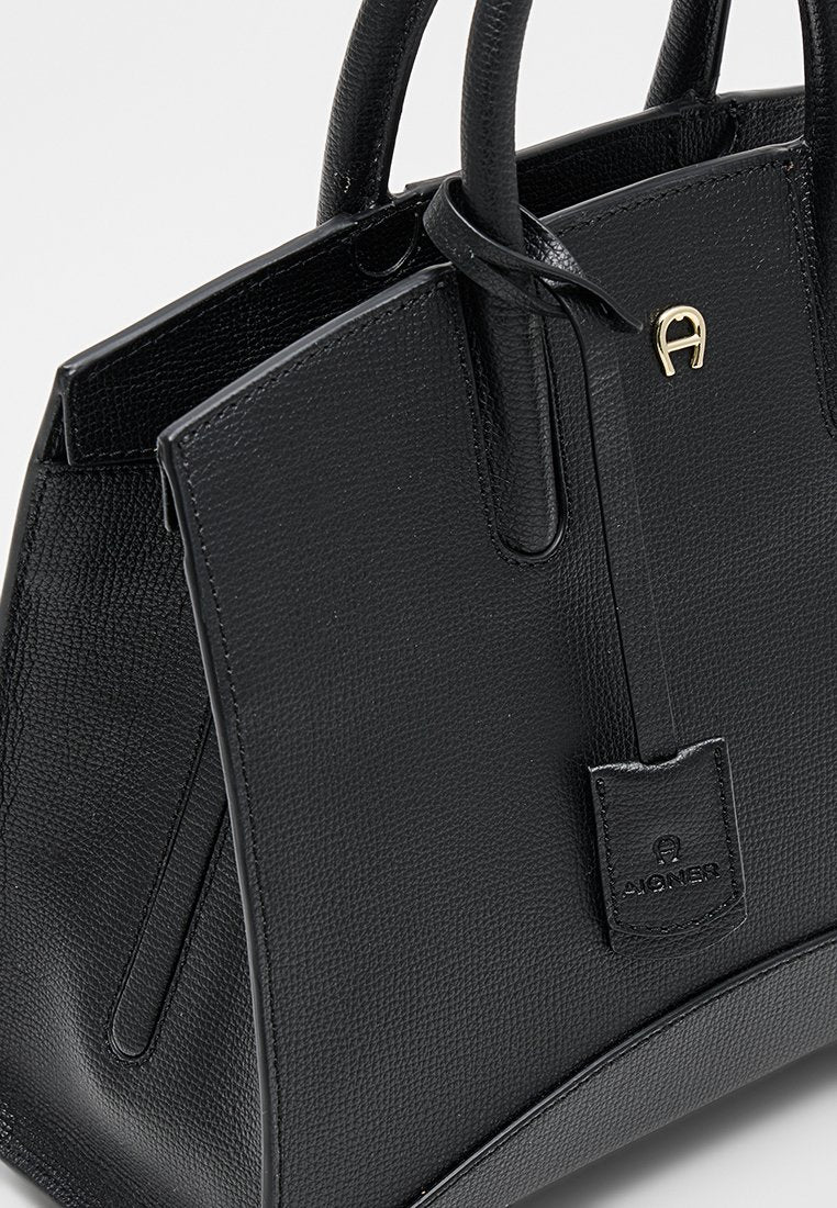 AIGNER EVE