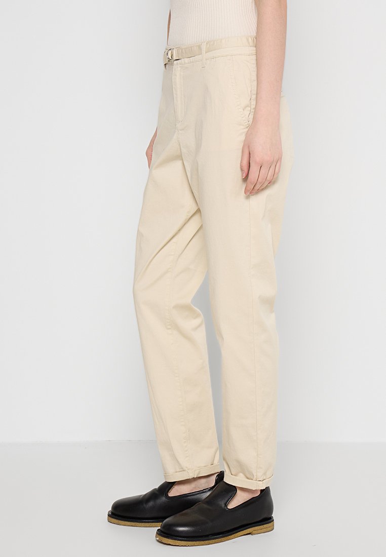 s.Oliver Chino Media 2