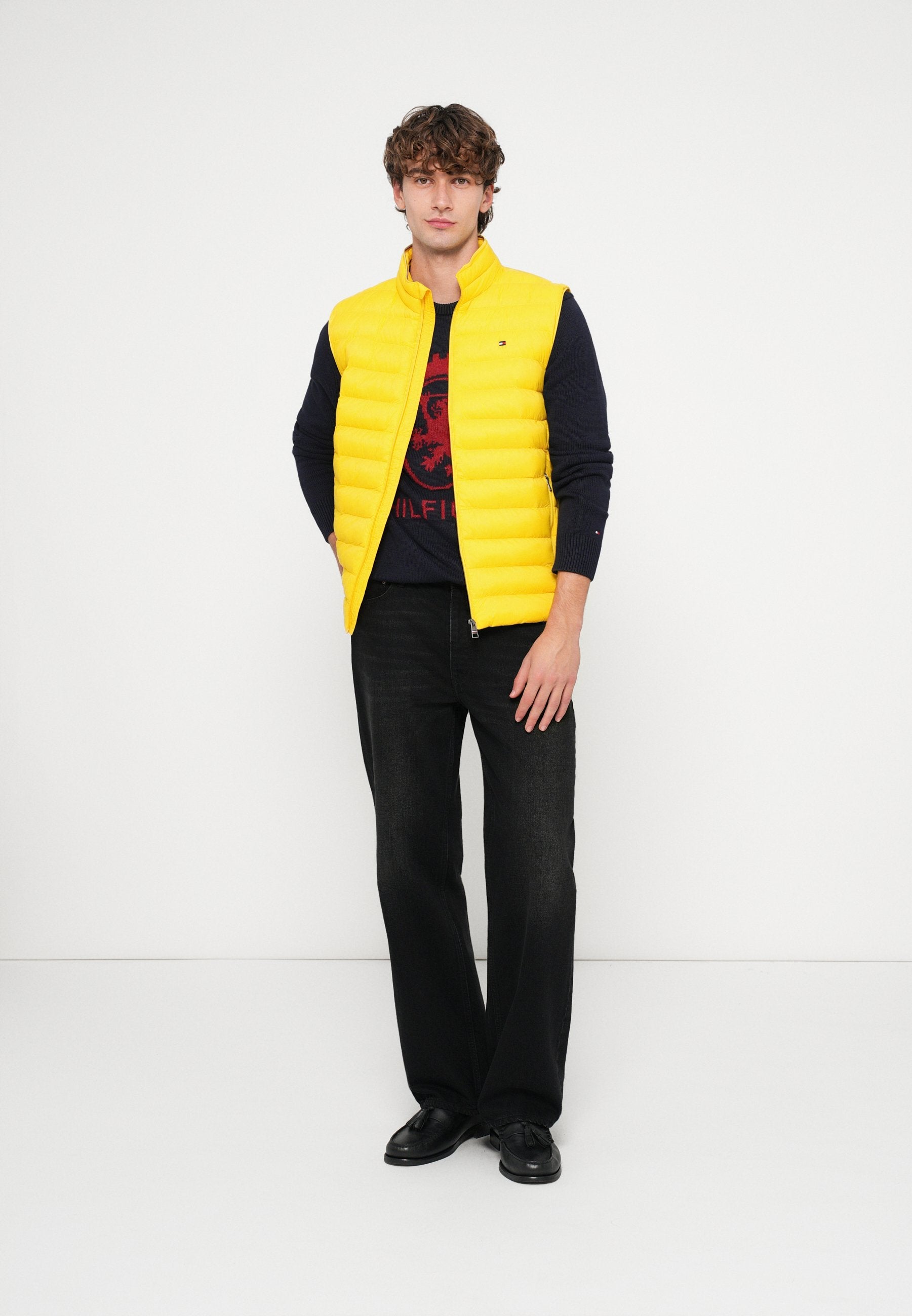Tommy Hilfiger Weste Media 2