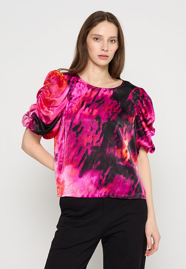 DKNY