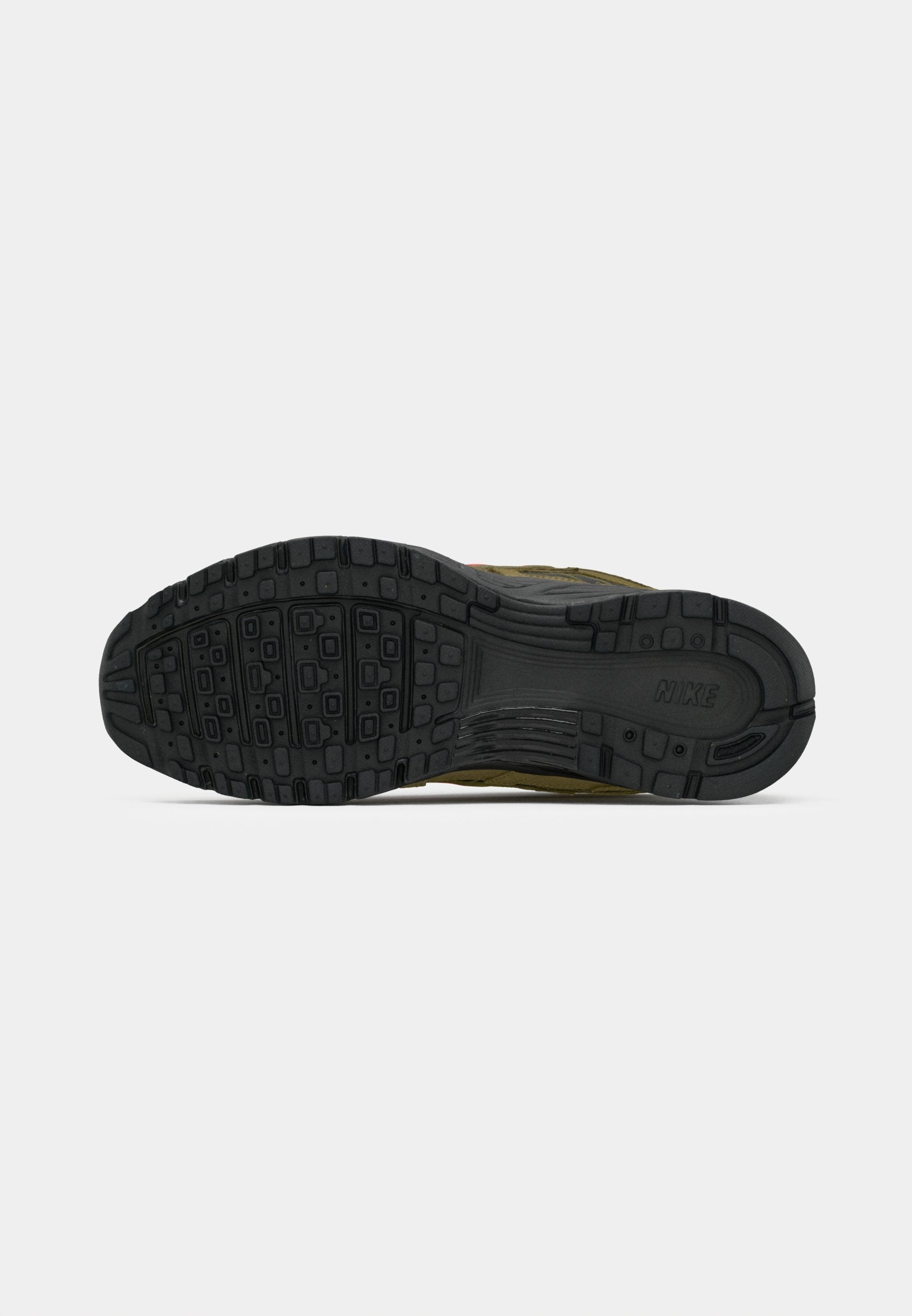 Nike Sportswear P 6000