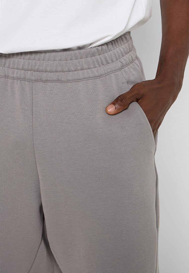 EA7 Emporio Armani Kurze Sporthose Media 4