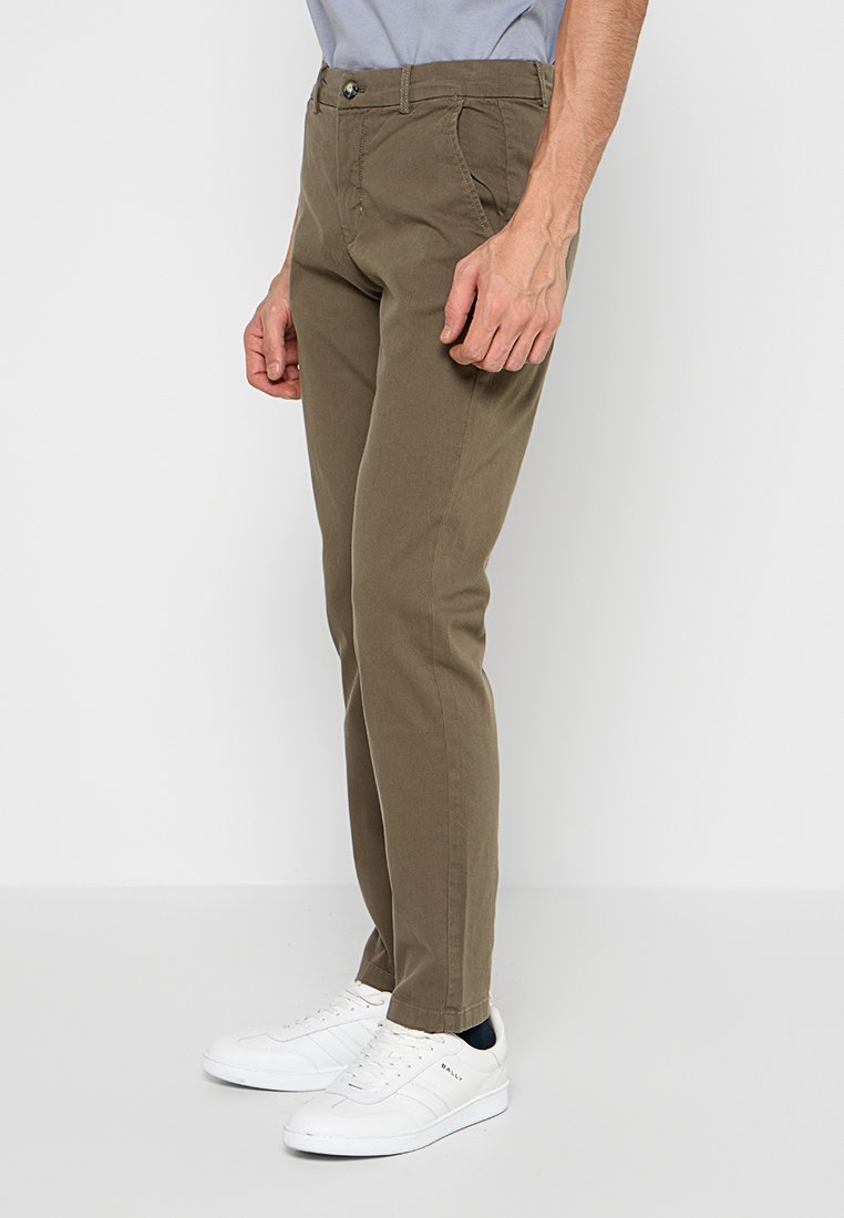 SLIM FIT Media 2
