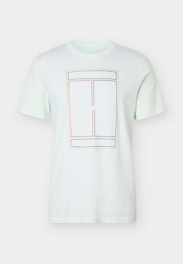 Nike Performance COURT TEE HERITAGE - Print T-shirt - barely green
