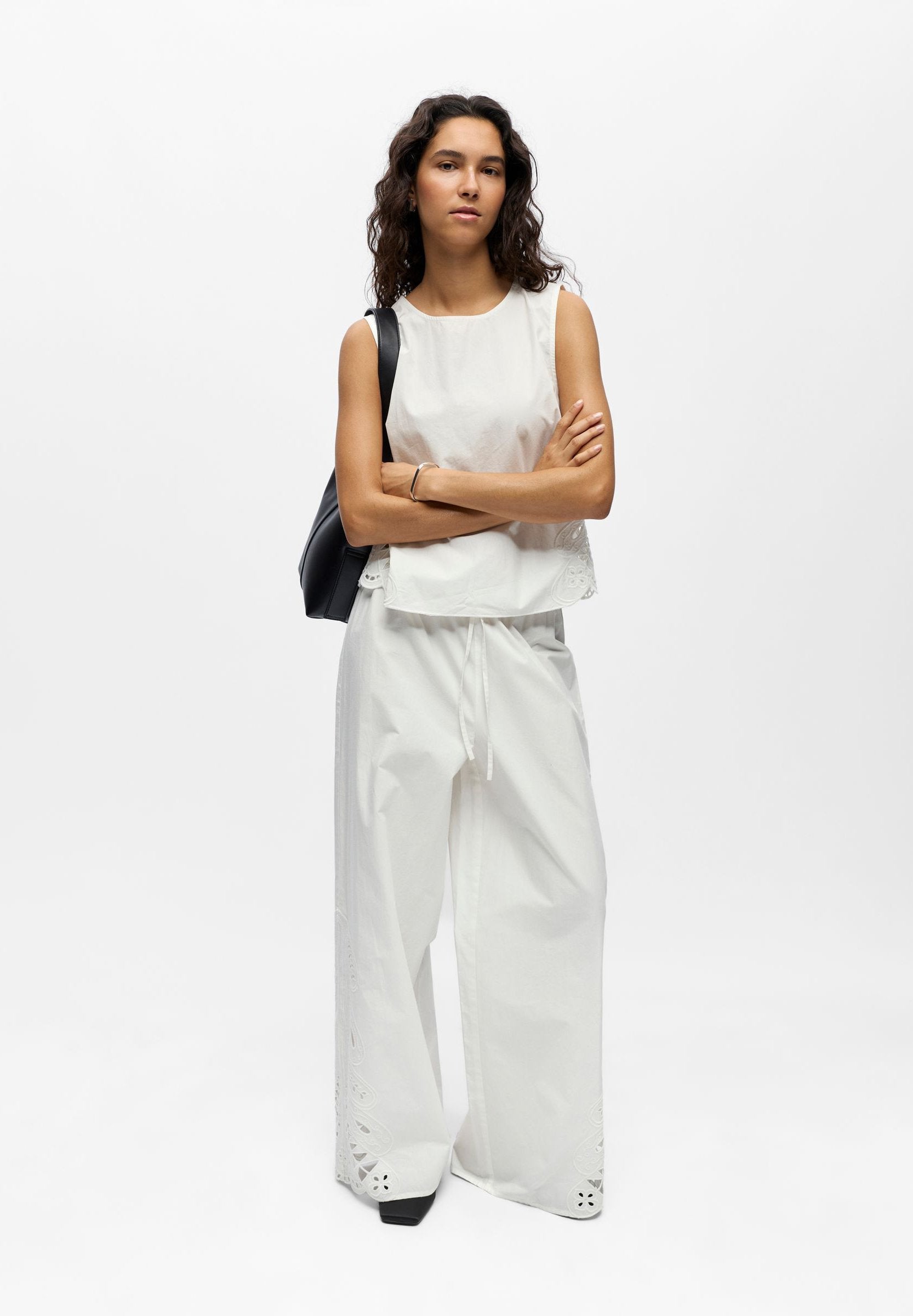 Object Sleeveless Detailed