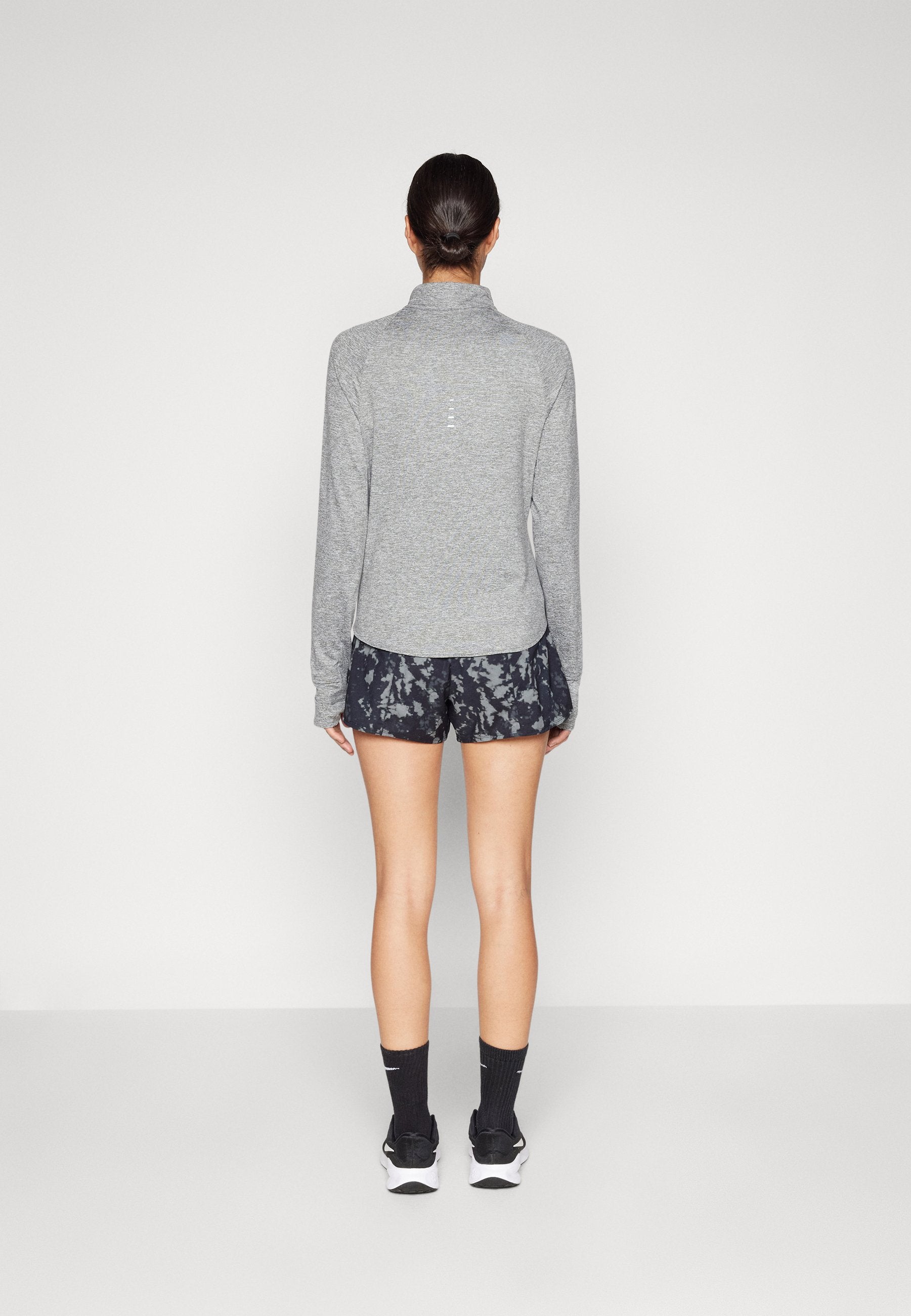 Nike Performance ONE