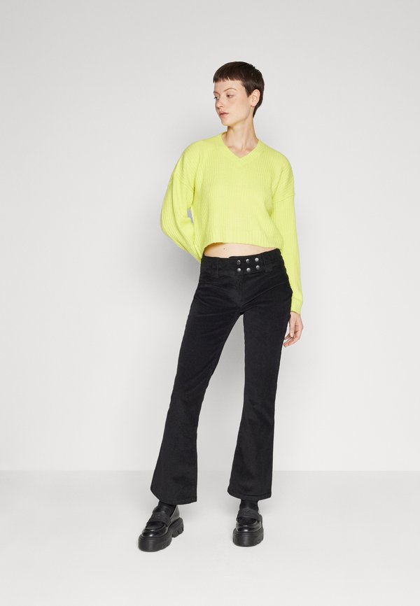 Even&Odd CROPPED VNECK