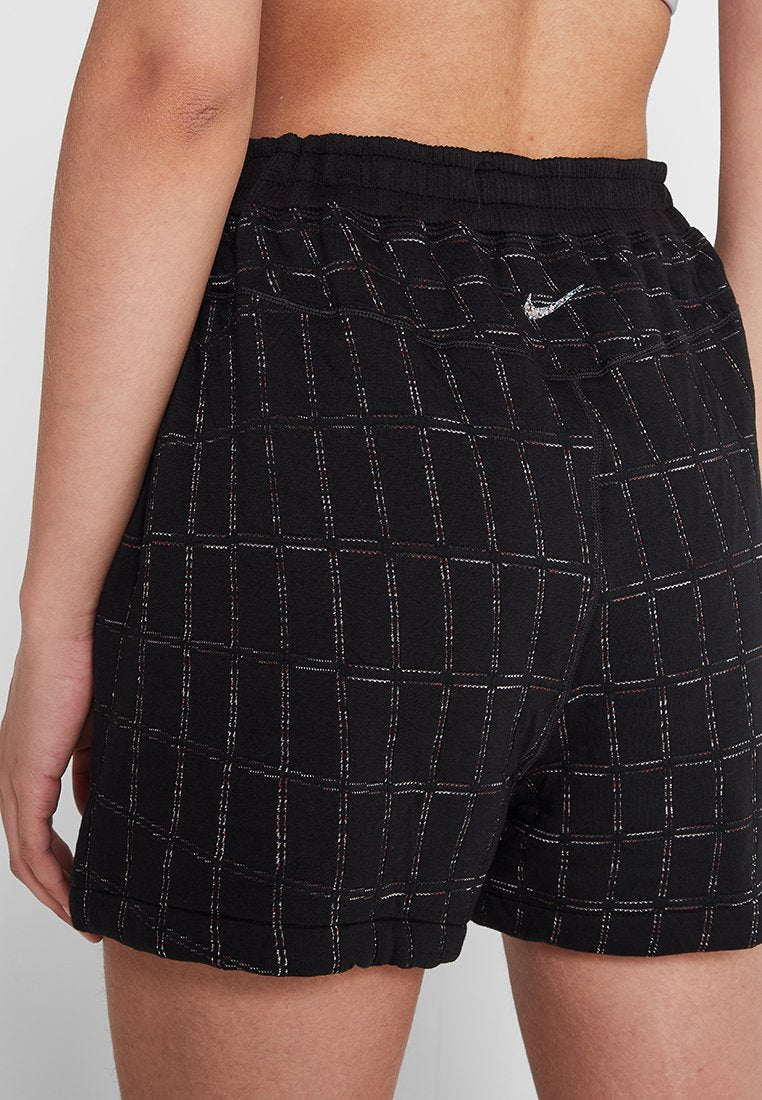Nike Performance