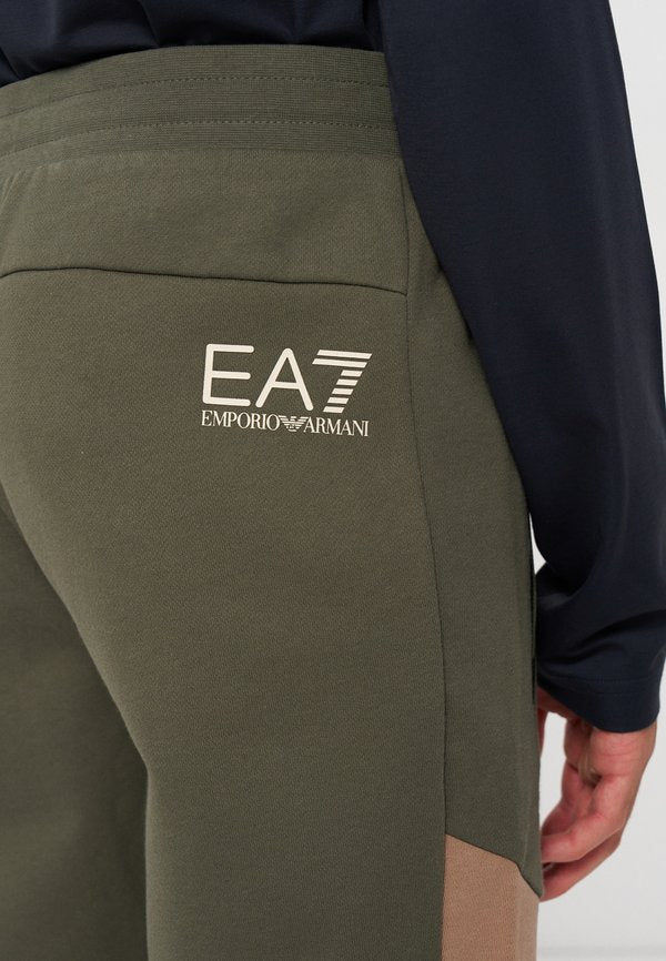 EA7 Emporio Armani
