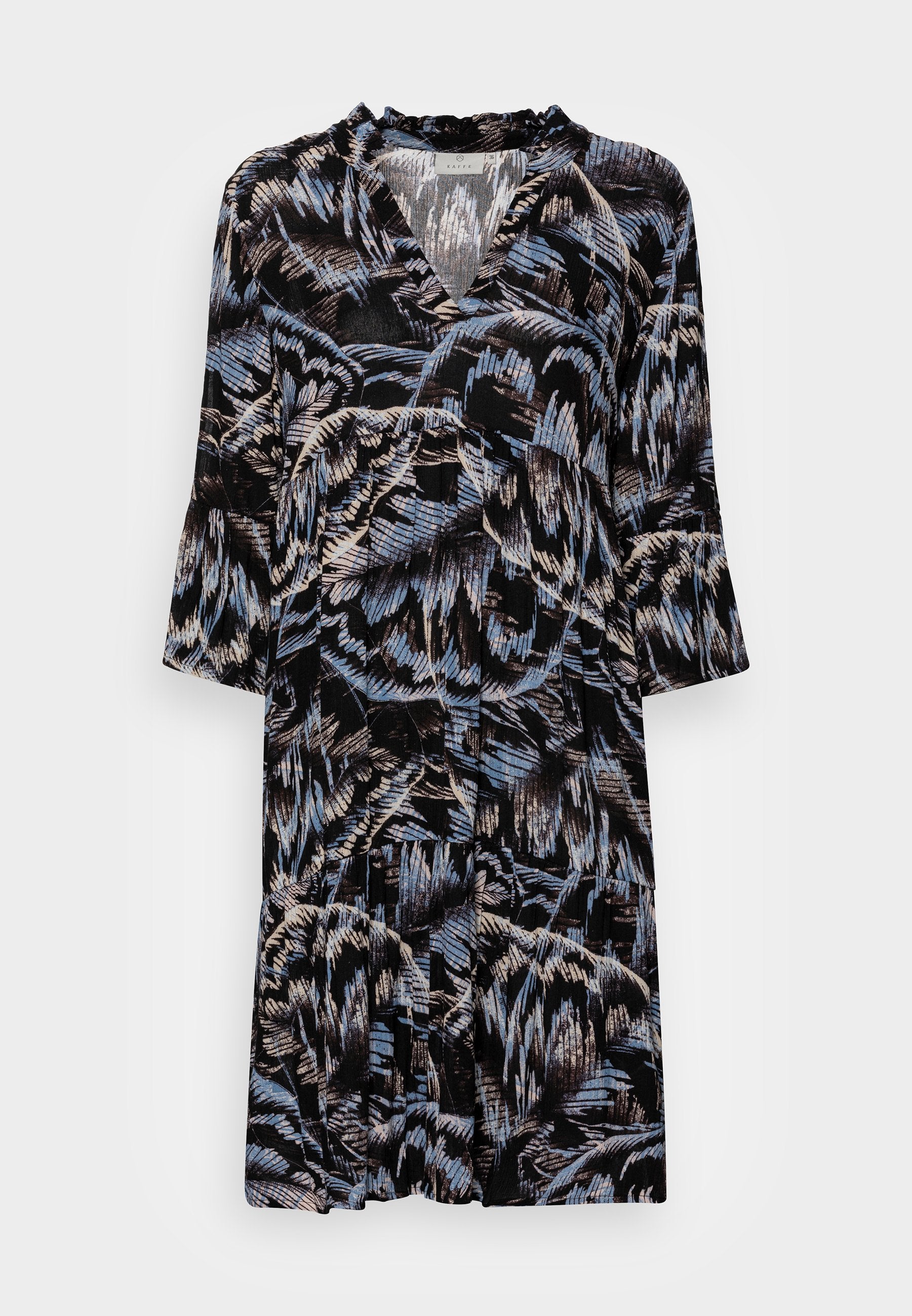 Schwarzes Kleid mit V-Ausschnitt, Dreiviertelärmel, mit floralem Muster in Blau- und Beigetönen, aus leichtem Material gefertigt.