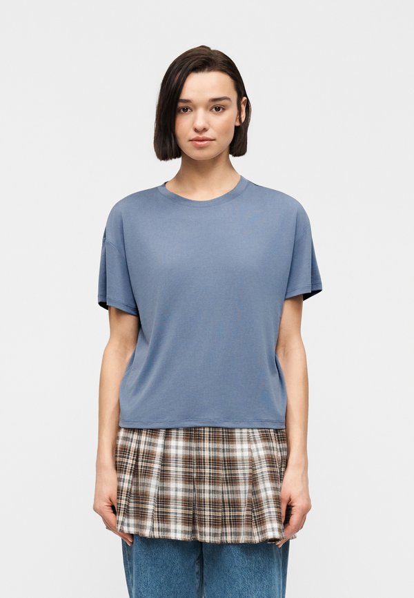 Vero Moda VMFILLI - Basic T-shirt - china blue