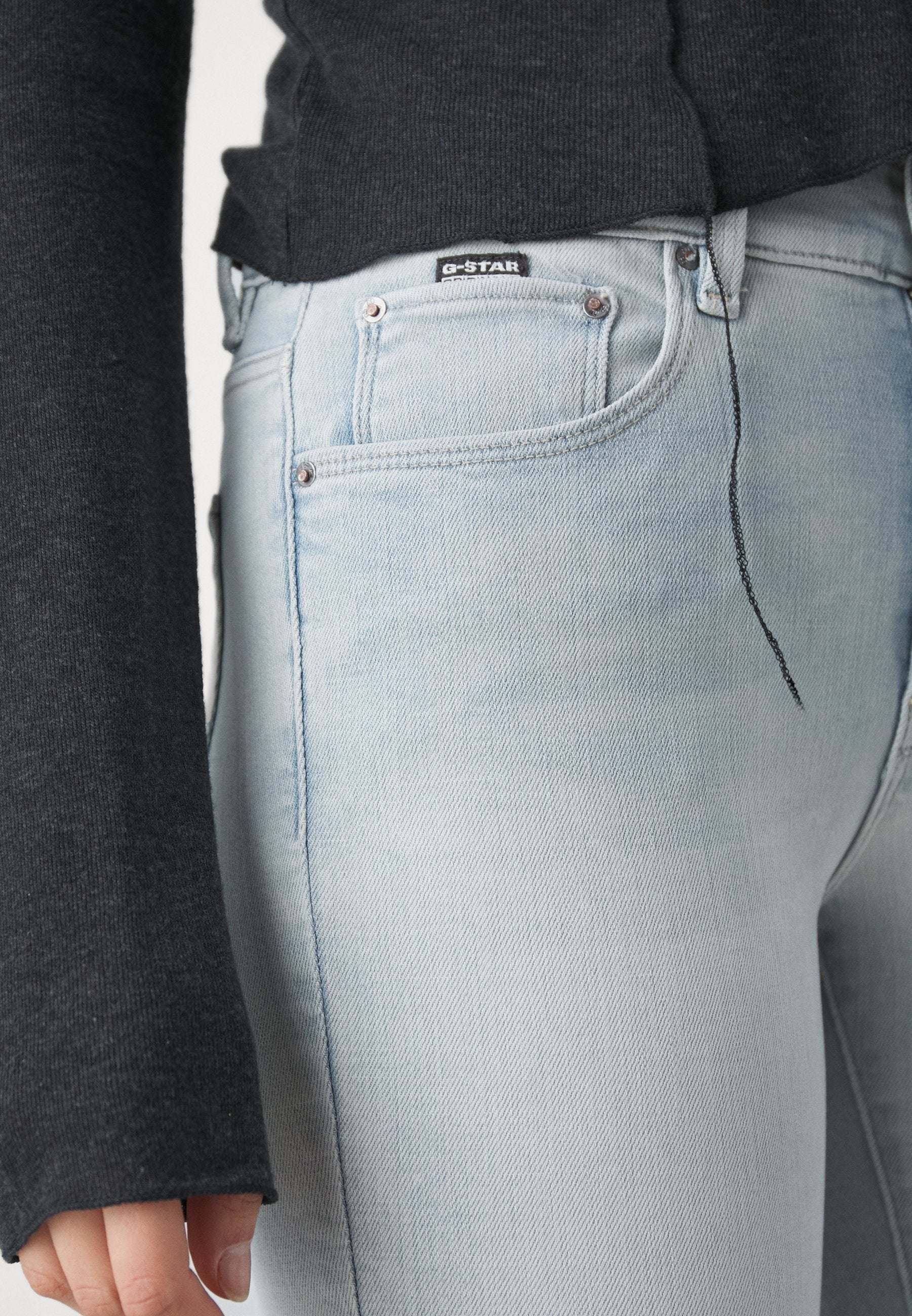 3301 SKINNY SPLIT Media 7