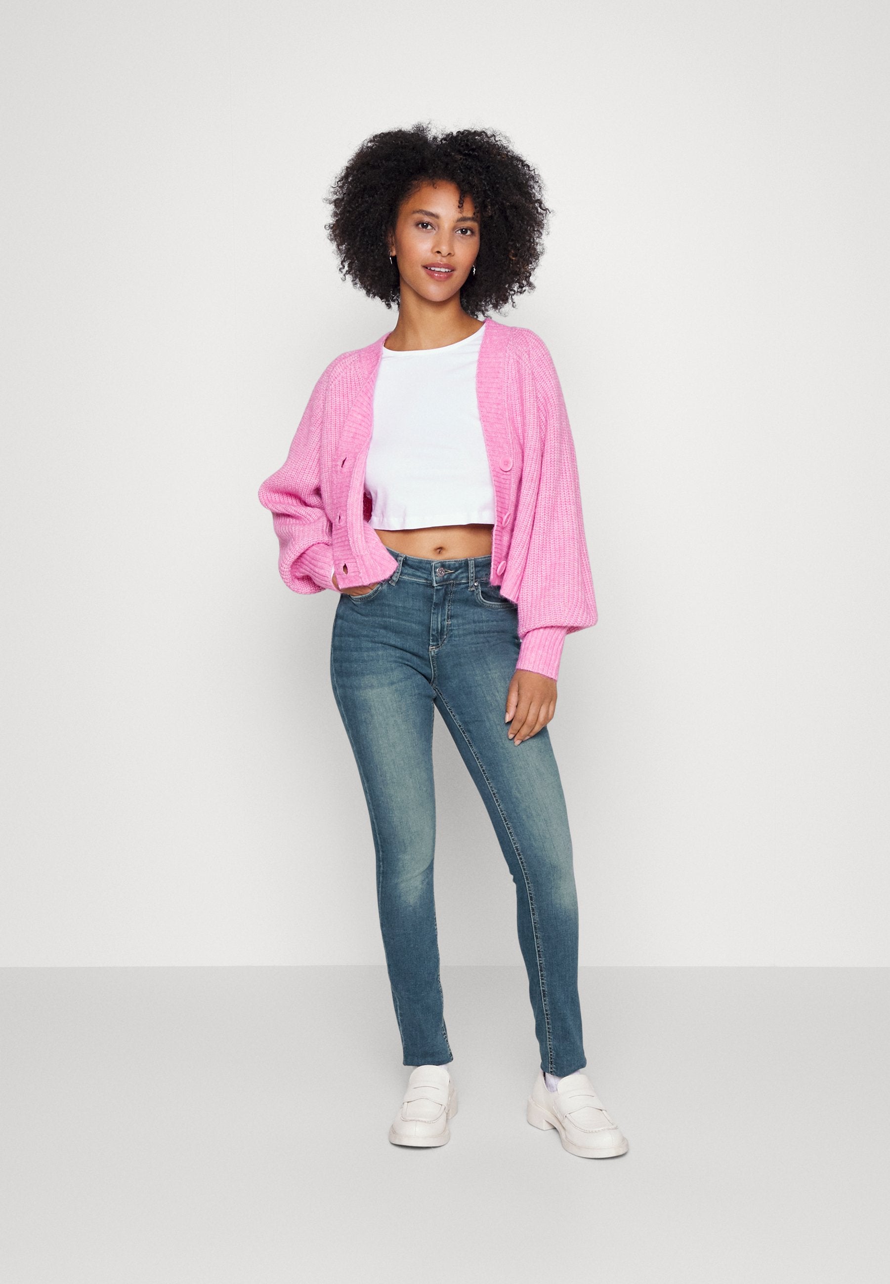 ONLBLUSH MID Media 2