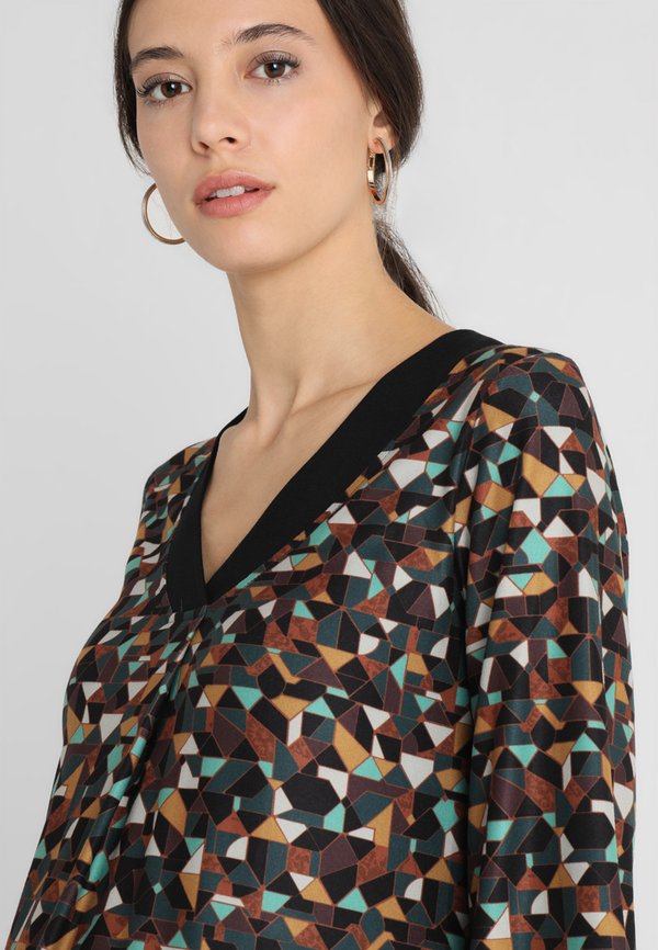 Queen Mum DRESS WITH POCKETS AT SIDESEAM