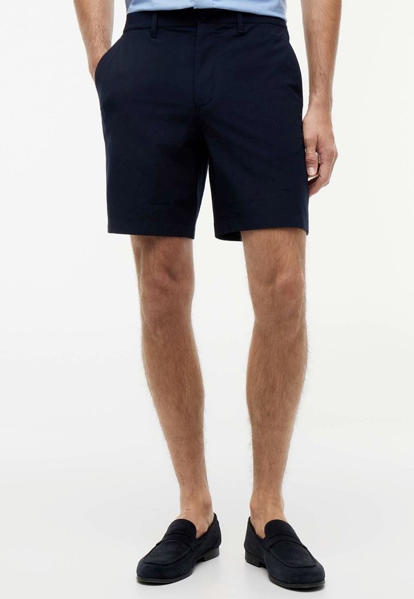 Tommy Hilfiger DOVER 8" ALL DAY SHORT - CORE ESSENTIALS - Shorts - desert sky