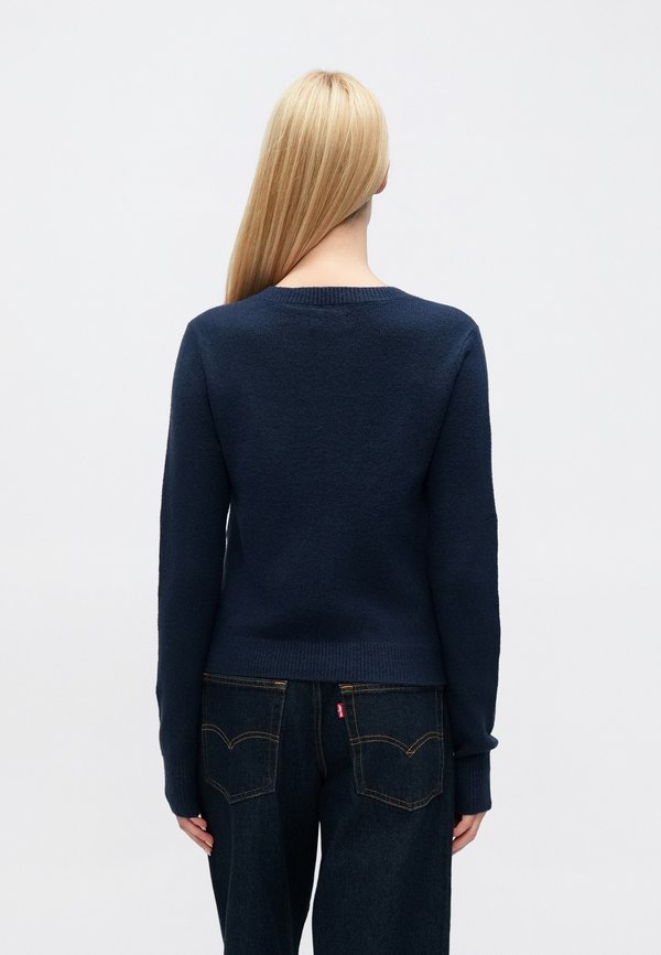 Hollister Co. WEBEX CLOUD CREW