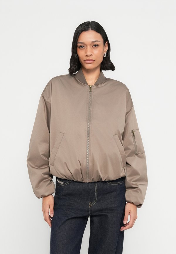 Guess LORRAINE BOMBER - Bomber Jacket - walnut shell