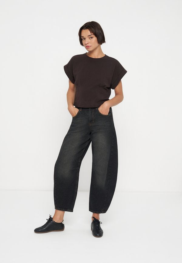 DKNY