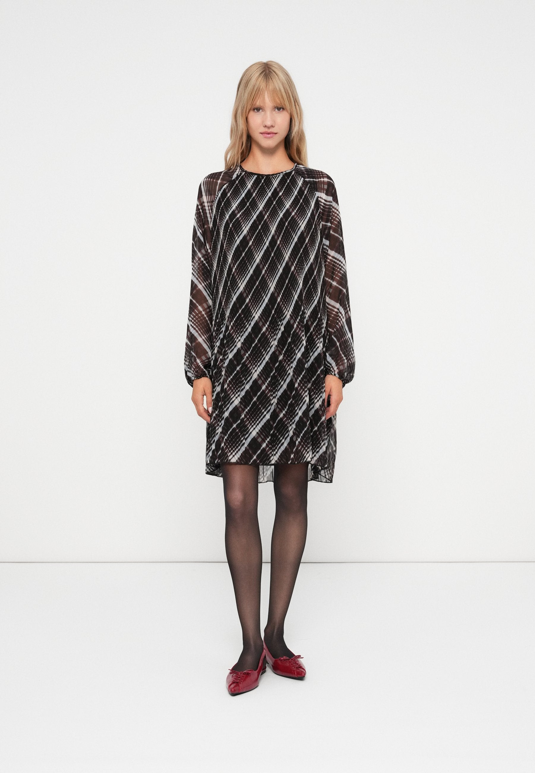 VILA VIDALIANA KIKA O NECK DRESS