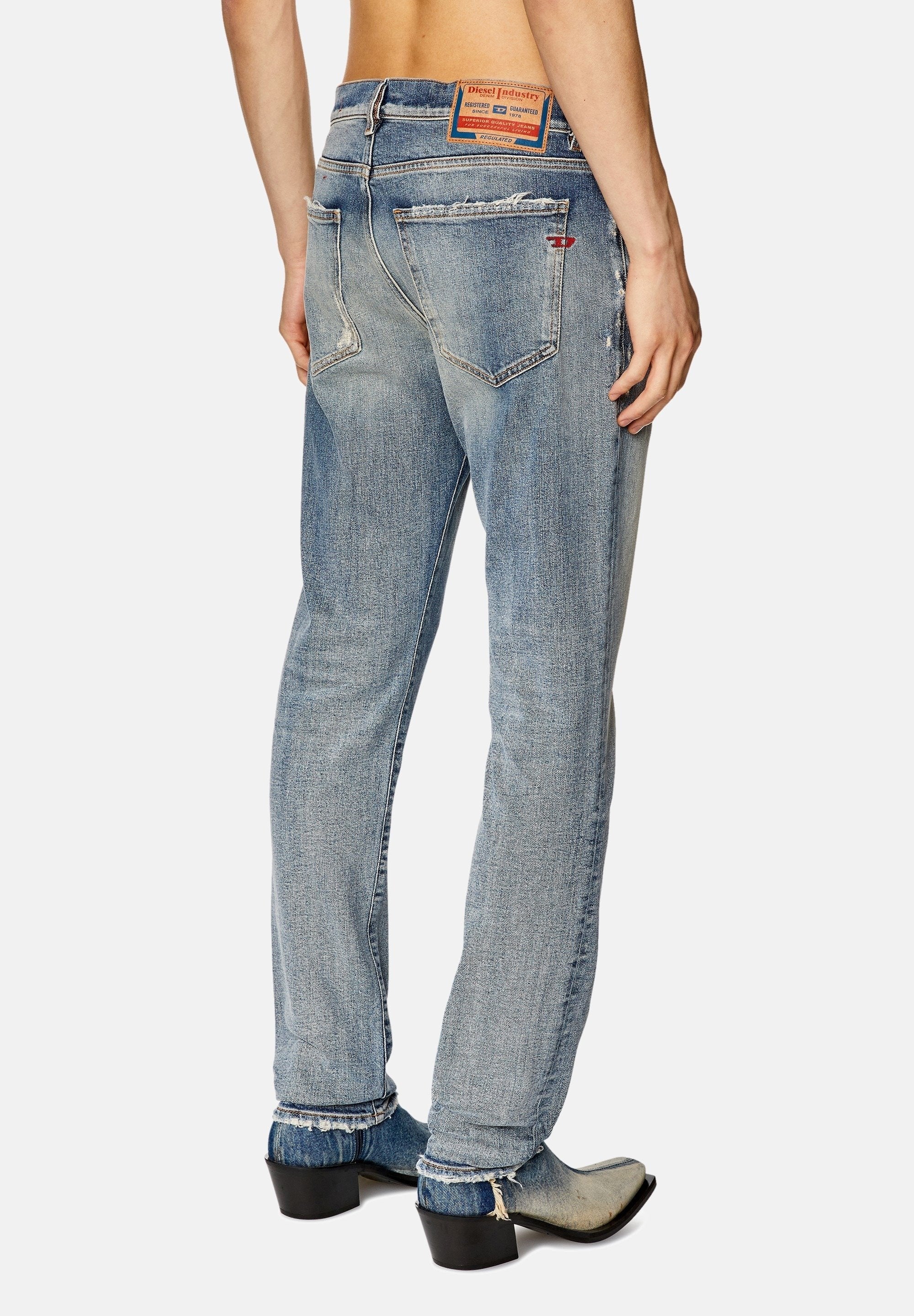 Diesel 2019 D-STRUKT