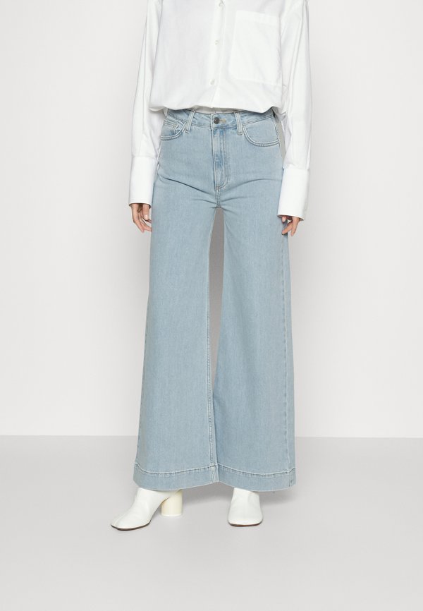 DESIGNERS REMIX WYATT WIDE