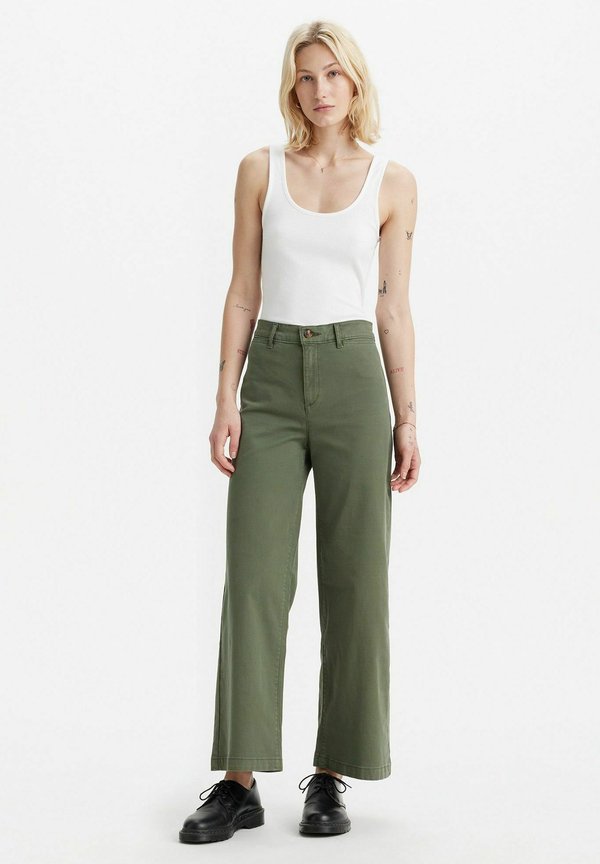 Levi's® VINTAGE CHINO PANTS - Trousers - shady thyme
