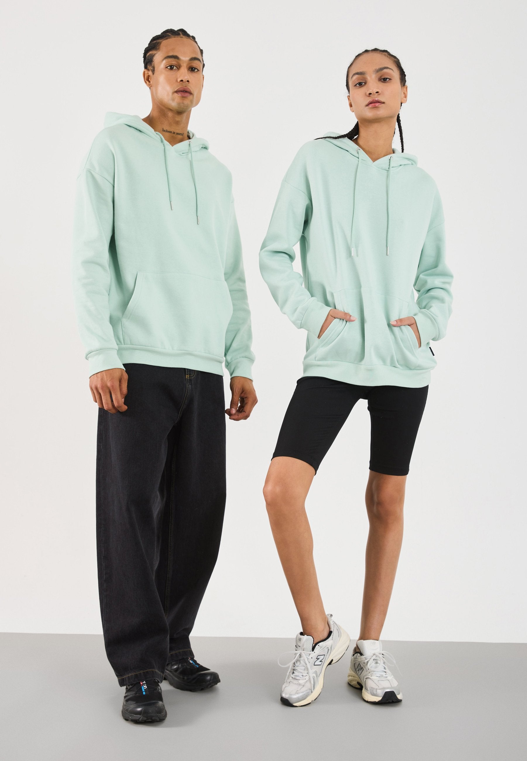 YOURTURN UNISEX RELAXED FIT HOODIE