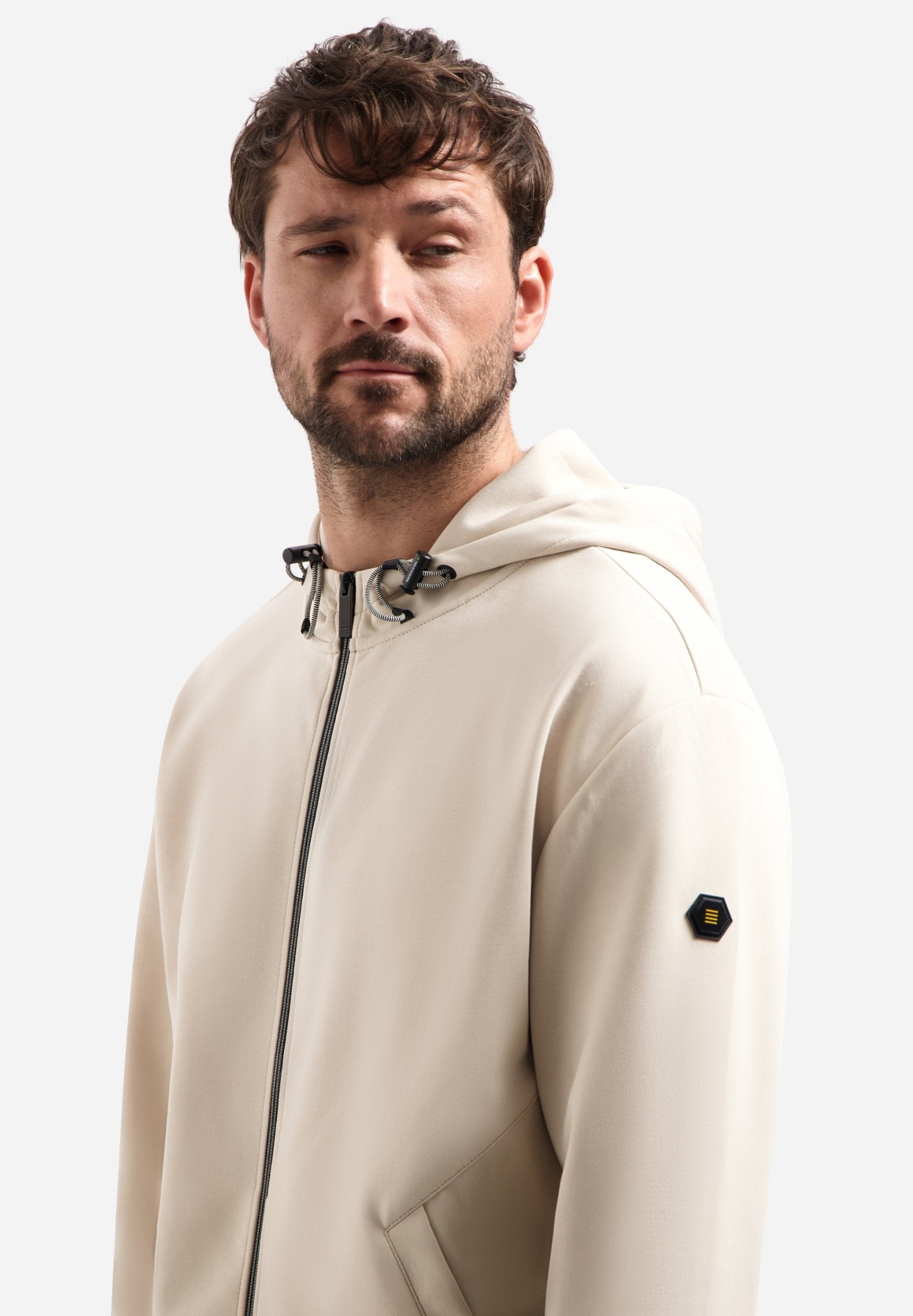 HOODED Media 6