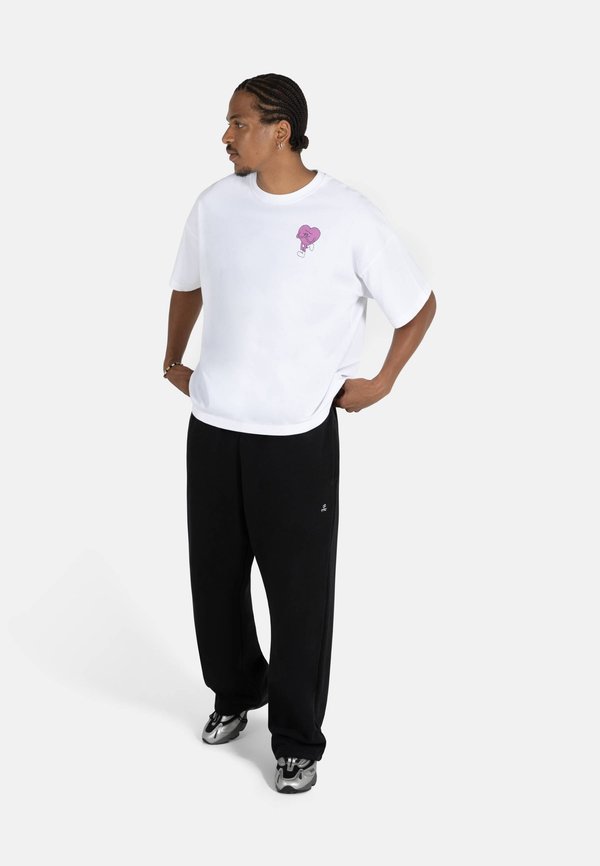The Tracksuit Club KEEP CHASING UNISEX