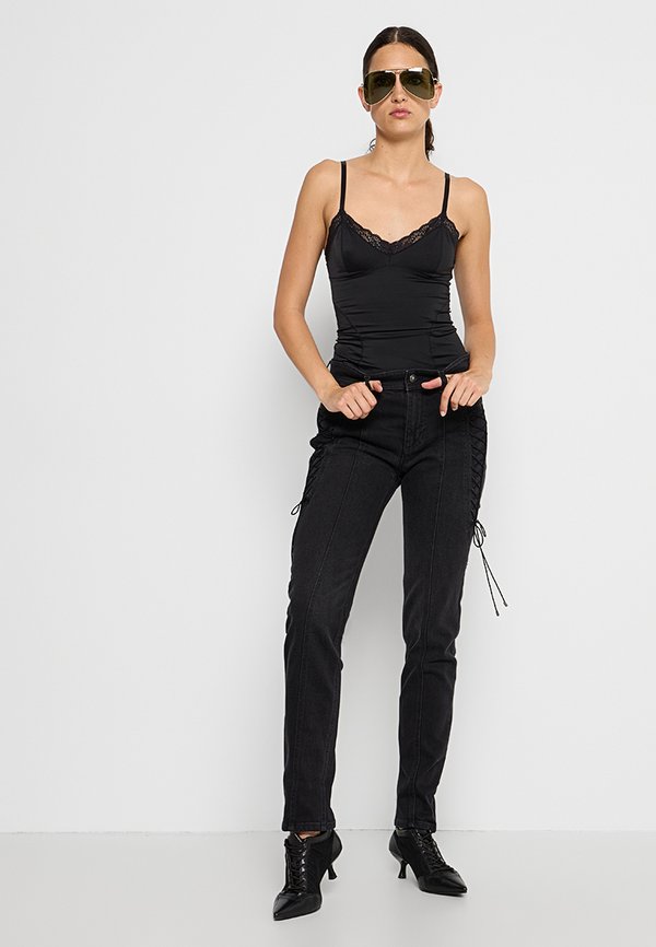 Versace Jeans Couture MELISSA