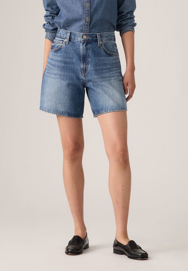 Levi's® HIGH BAGGY SHORT - Denim shorts - worn memory