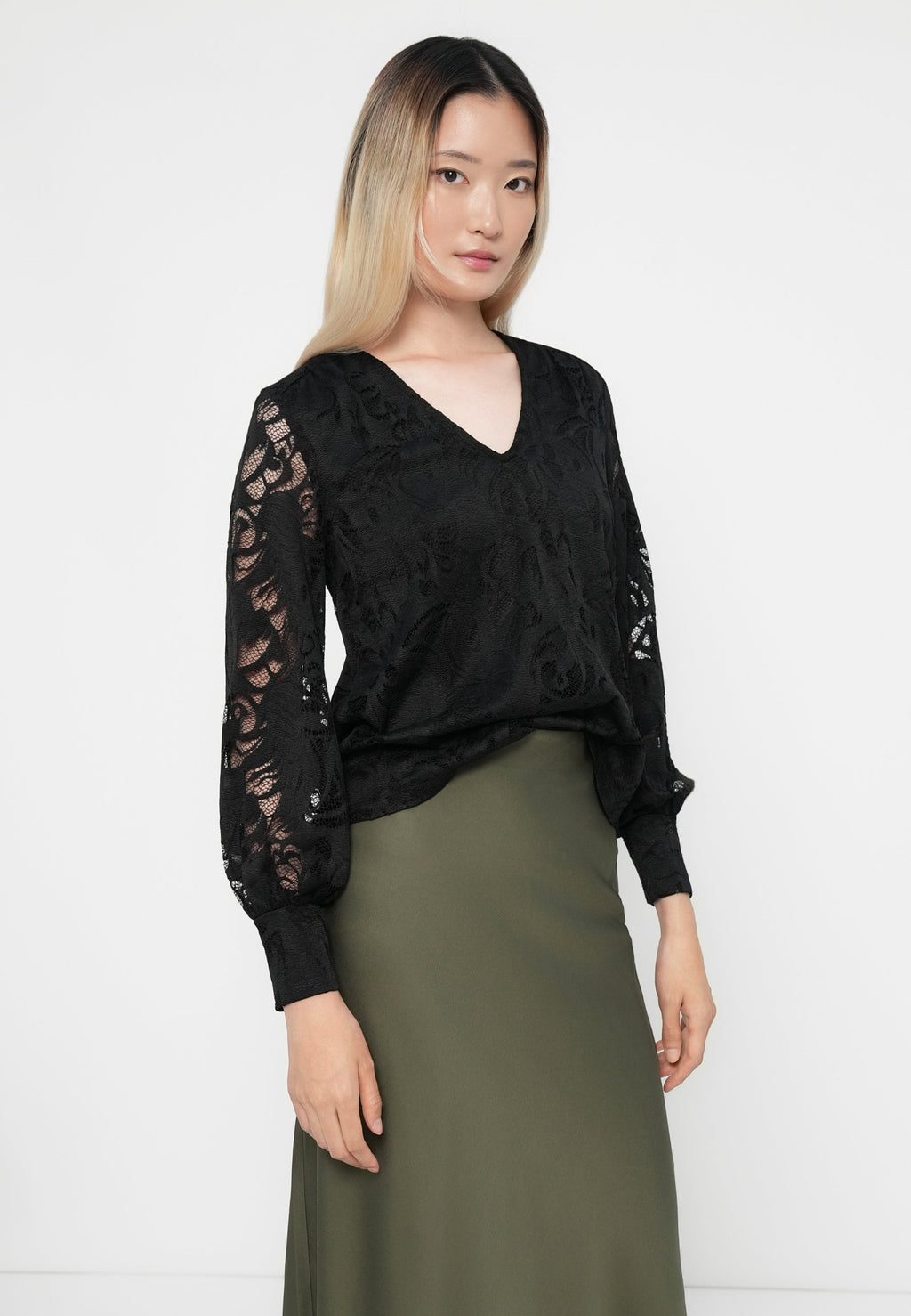 VILA VISTASIA V NECK