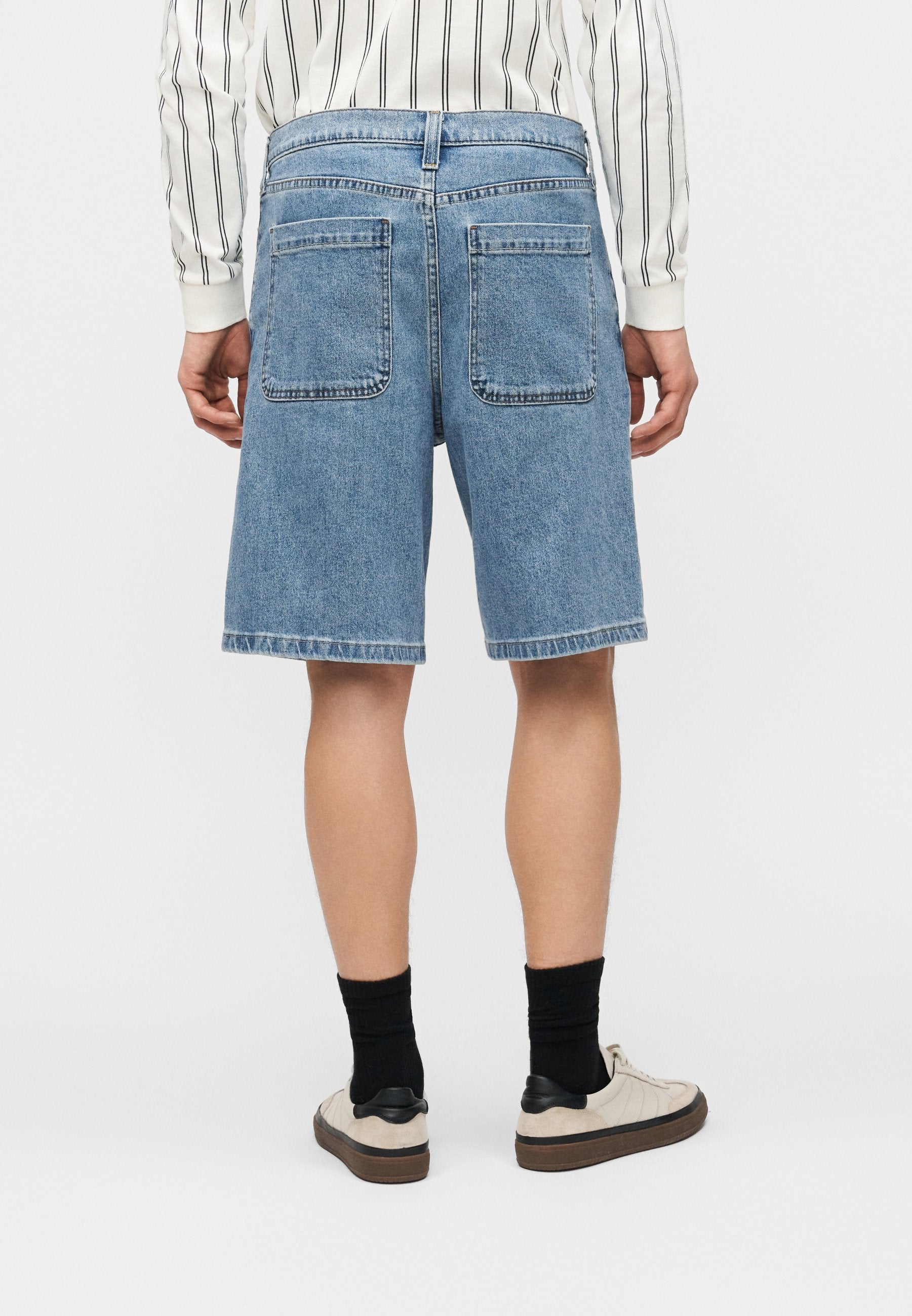 Hollister Co.