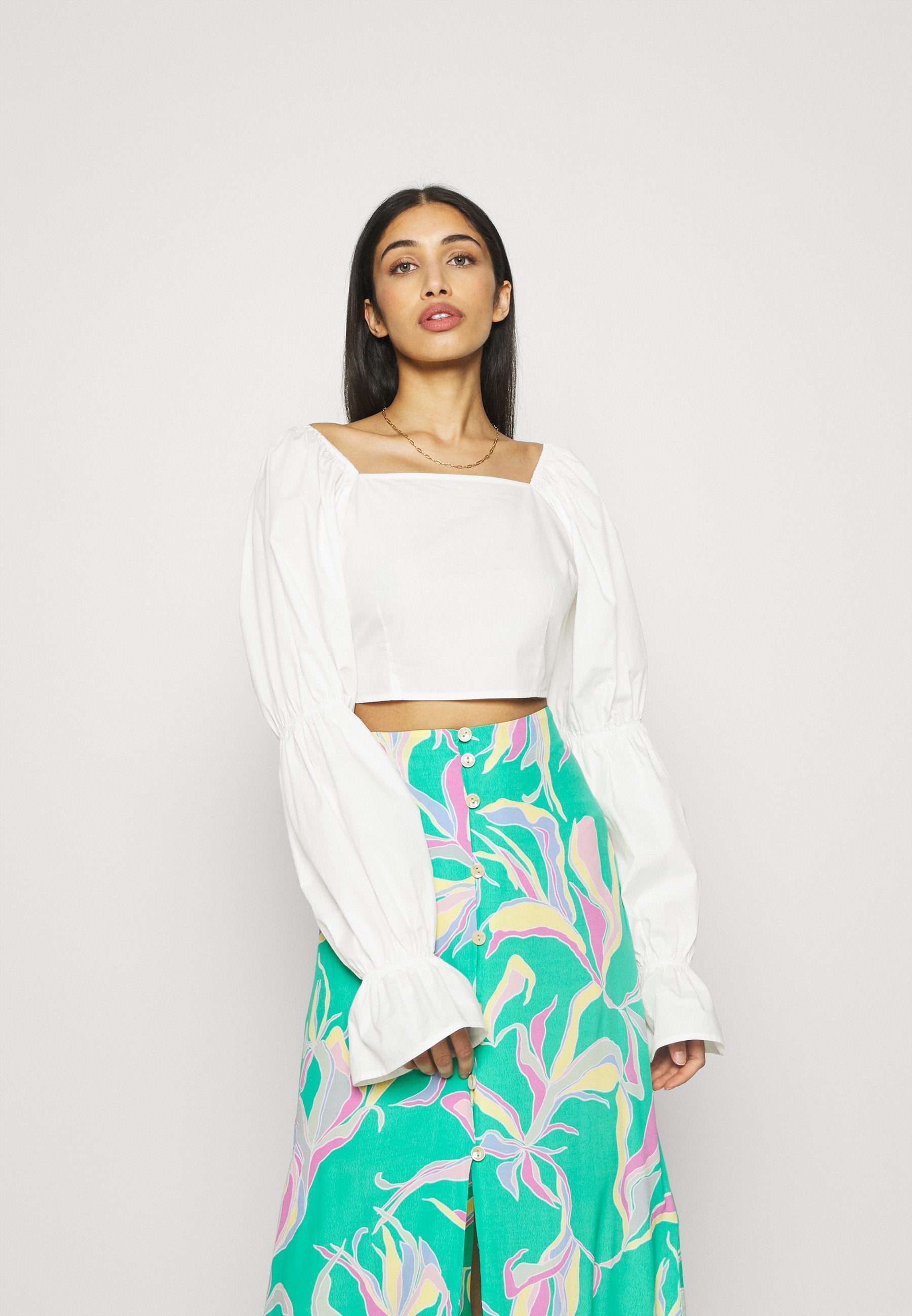 NA-KD CROPPED BLOUSE