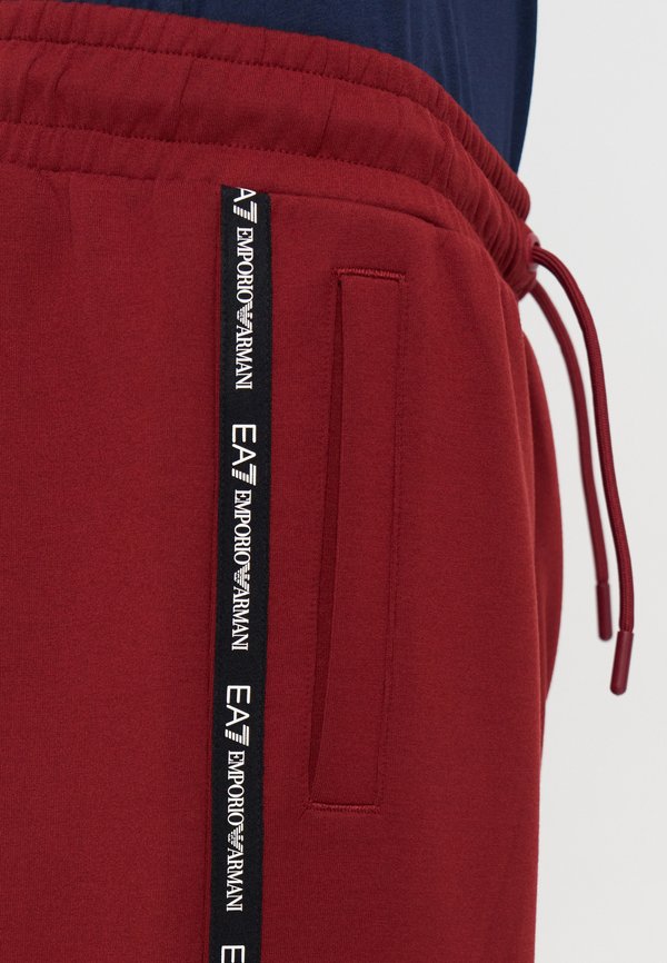 EA7 Emporio Armani