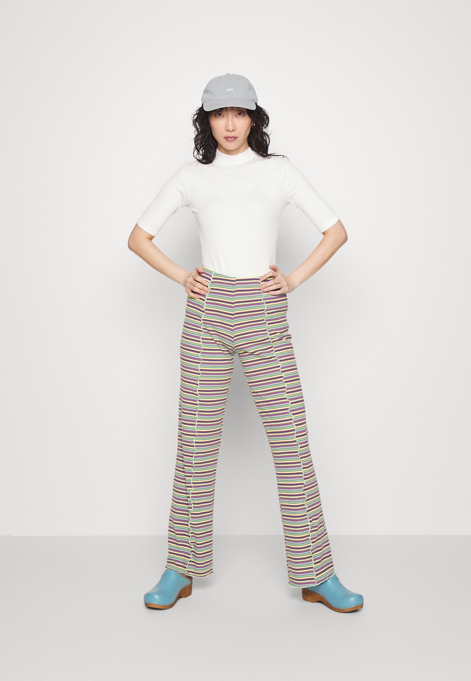Résumé LOUISERS PANTS