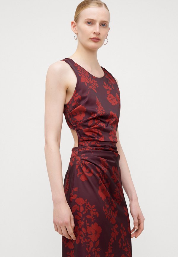 WAL G TALL AUTUMN WEDDING SASHA BACK CROSS PRINT MAXI