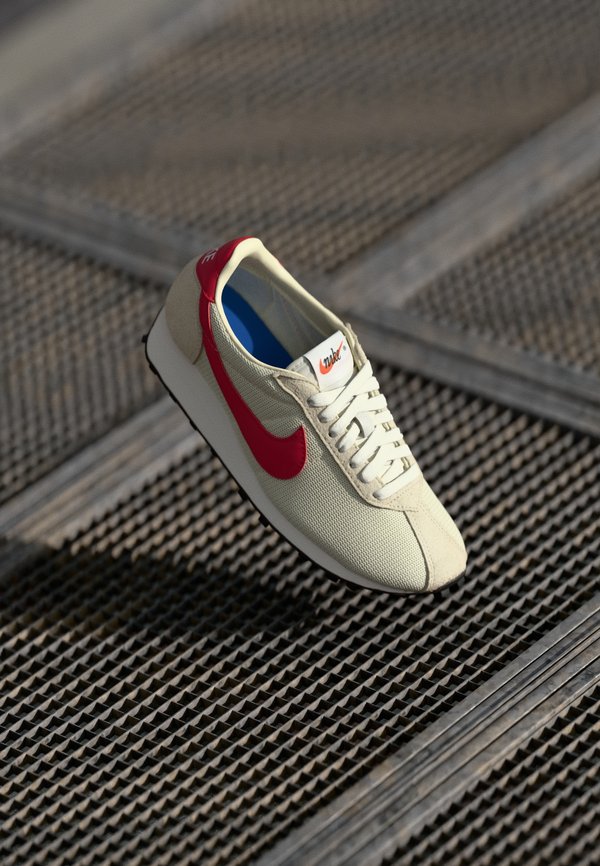 Nike Sportswear LD 1000 - Trainers - coconut milk/gym red/sail/black