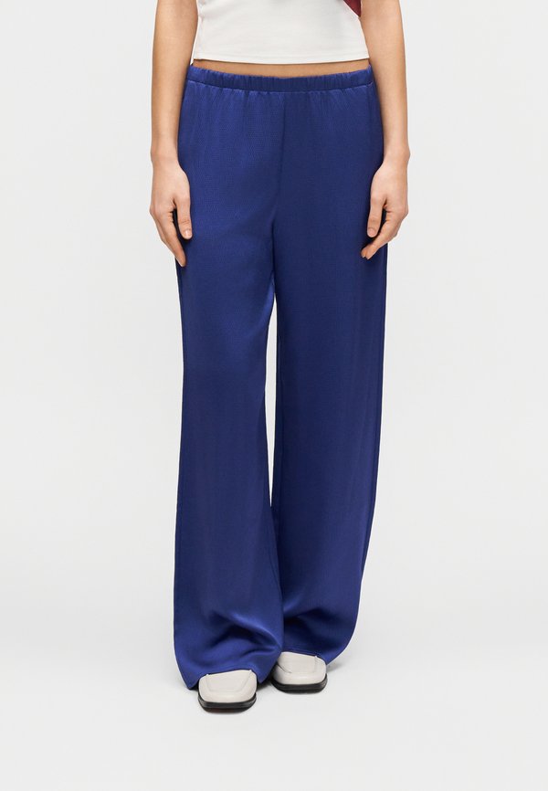 Calvin Klein HAMMERED PULL ON PANT