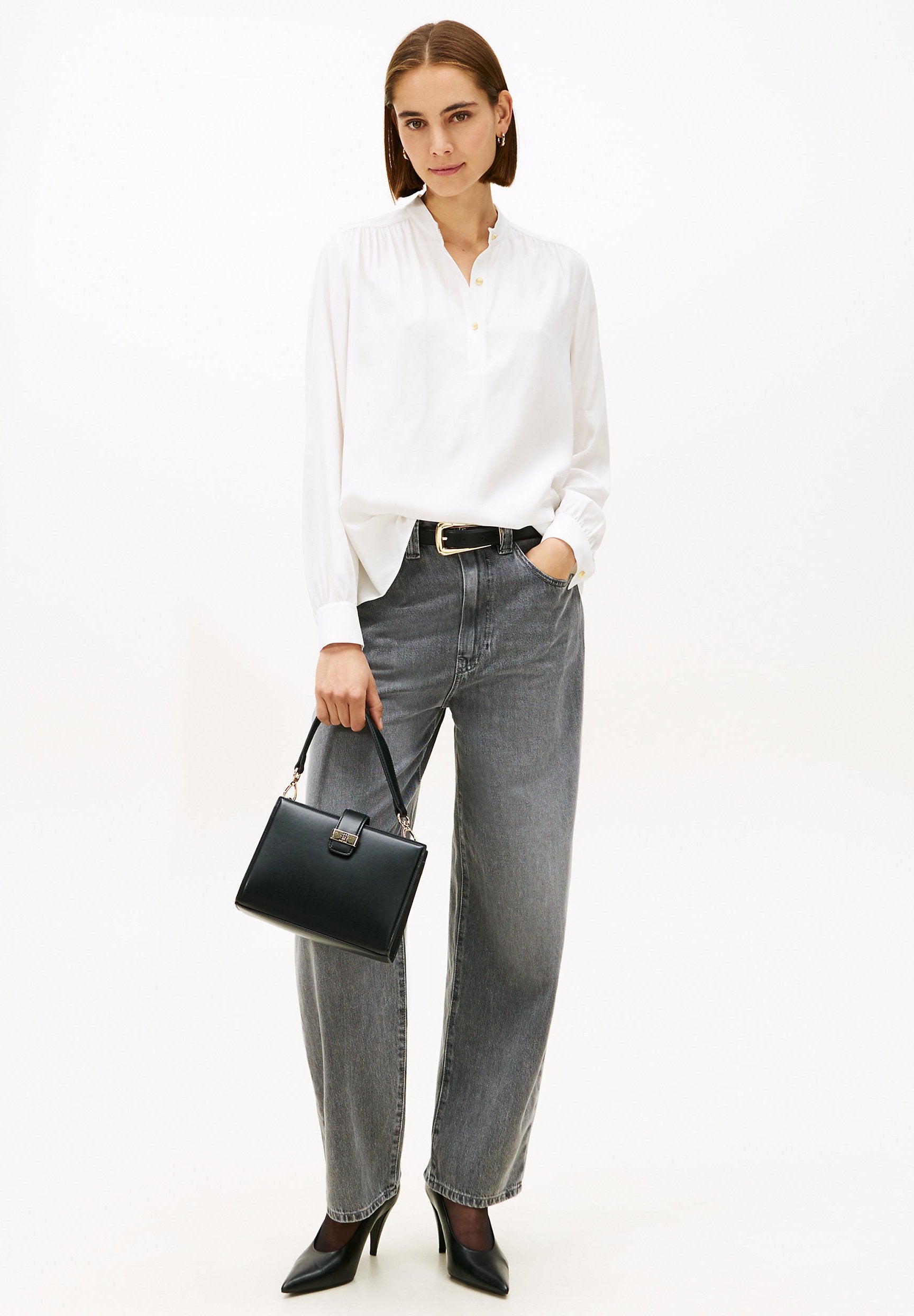 GOLD-TONE BUTTON RELAXED TWILL BLOUSE Media 2