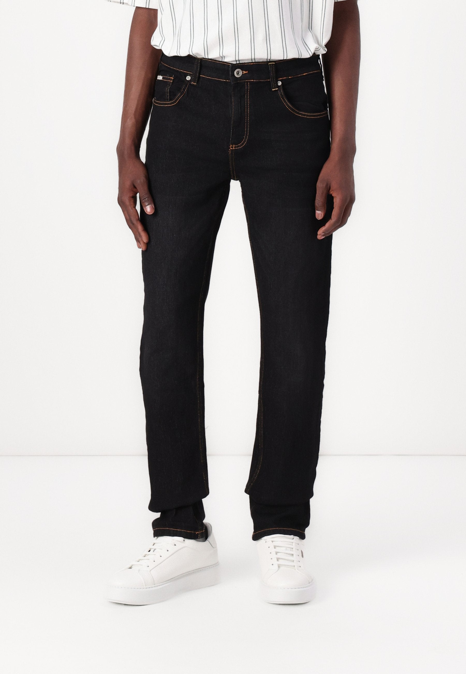 Lindbergh Jeans Slim Fit Media 3