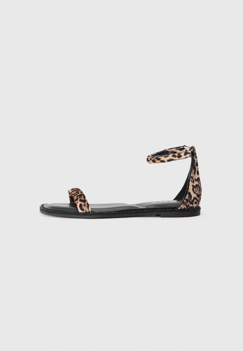 BECA FLAT ANKLE STRAP Media 1